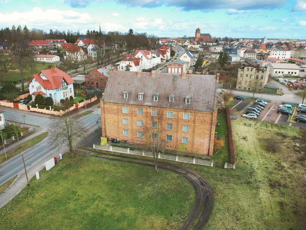 Pension Zur Inselbruecke Wolgast Bagian luar foto